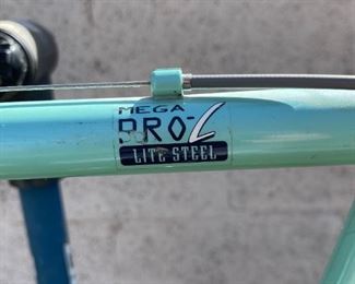 Bianchi Mega PRO-L Lite Steel Road Bike Bicycle	Seat Tube: Crank Center to Seat Clamp: 24in
