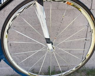 Specialized Allez Comp E5 Aerotec Road Bike Bicycle	Seat Tube: Crank Center to Seat Clamp: 23.25in
