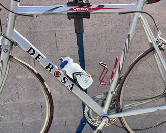 De Rosa Vega Road Bike Bicycle	Seat Tube: Crank Center to Seat Clamp: 24.5in
