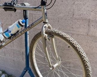 Gary Fisher Wahoo Mountain Bike	Seat Tube: Crank Center to Seat Clamp: 18.5in
