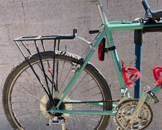 Bianchi Grizzly Mountain Bike	Seat Tube: Crank Center to Seat Clamp: 20.5in
