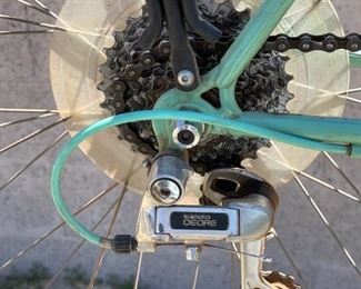 Bianchi Grizzly Mountain Bike	Seat Tube: Crank Center to Seat Clamp: 20.5in
