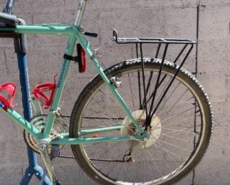 Bianchi Grizzly Mountain Bike	Seat Tube: Crank Center to Seat Clamp: 20.5in
