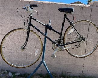 Schwinn World Bike	Seat Tube: Crank Center to Seat Clamp: 22.25
