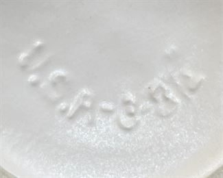 Hull Art Pottery 3-3/2	
