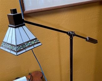 Mission Style Cantilever Lamp	
