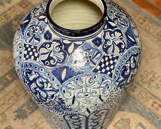 Talavera Lg Pot Blue White Mexico	

