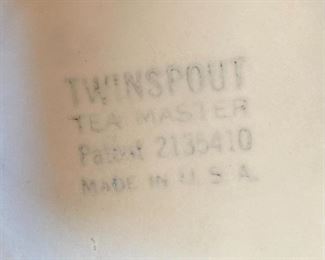 Twin Spout Tea Master Teapot	
