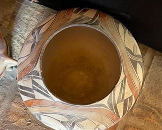 Native American Pottery Zia Bird Pueblo Pot AS-IS	
