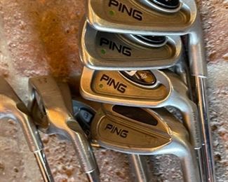 Ping i3+ irons golf clubs	
