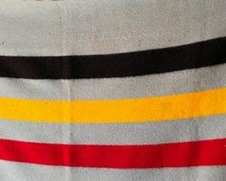 Pendleton 3 Point Blanket #6 Black Yellow Red	
