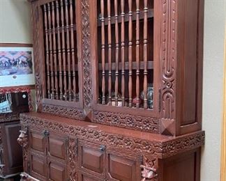 Massive Wood Console Shelf Lion Head	
