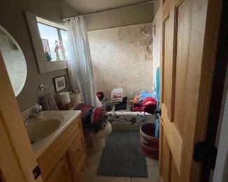 LIVE Sale Only Many, Many Items to Sell 