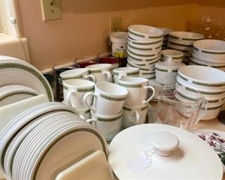 Vintage Corning Centura   92 pc