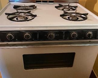 Gas stove/oven