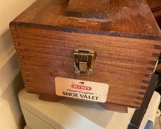 Kiwi Shoe Valet