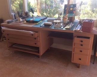 Drafting desk