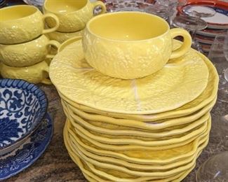 1960’s Secula Portugal yellow cabbage dish set, 32 pieces