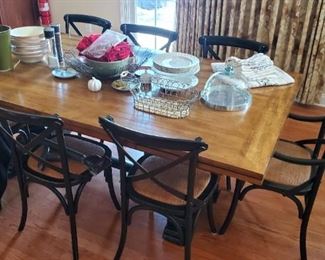 Exquisite designer dinningroom table with 10+ matching chairs
