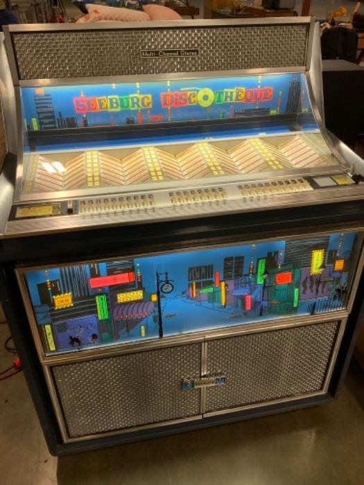 Vintage Seeburg Discotheque jukebox - working condition