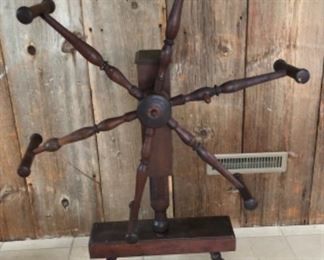Antique yarn winder with unique pop up head