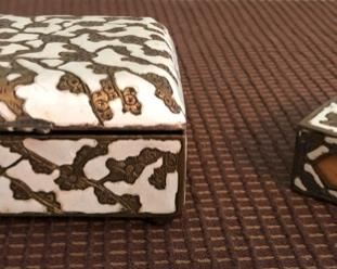 Antique Chinese cloisonné matching cigarette & match box.