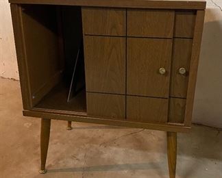 Mid Century Modern Retro Lu Van Inc. Vinyl Record Album Music Cabinet 