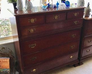 Pennsylvania House ( matching bedroom pieces available)