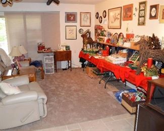 DOWNSTAIRS-Family Room Overview