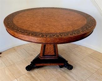 Wonderful custom Bierdermier round entry table, with a inlaid leaf design highlighting the top