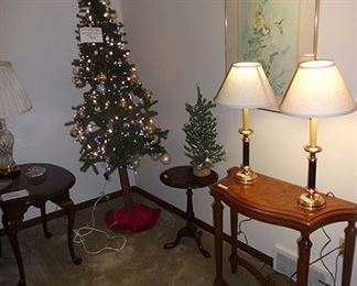 Christmas Tree & Lamps