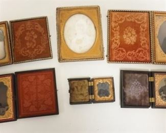 1257	LOT OF CASED IMAGES, AS FOUND, INCLUDES 2 HARD CASES, BOTH W/DAMAGE
