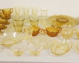 1305	TABLE LOT OF AMBER & YELLOW DEPRESSION, ETC, INCLUDES ADAMS RIB, PATRICIAN, FOSTORIA, BAROQUE, PRINCESS, FLORENTINE, ELEGANT, ETCHED, ETC
