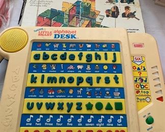 Playplax, Little Smart Alphabet Desk