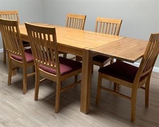 Solid Oak Dining Table w 2 Extensions and 6 Chairs 3 x 6 + 17 1/2 x 2