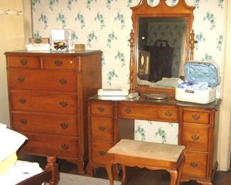 Dresser & Vanity