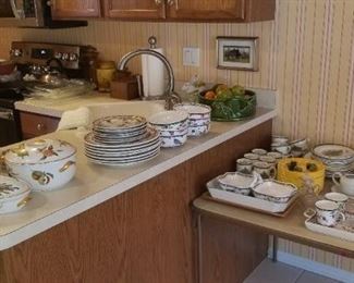 Christmas Spode - various pieces