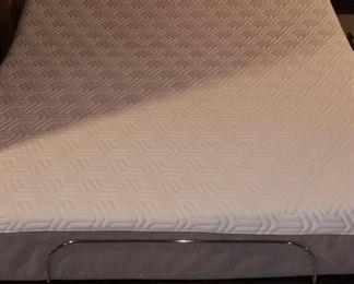 Tempur-Pedic Flex-Hybrid Prima Queen Mattress AND Beautyrest Smart Motion Adjustable Base - NEVER USED