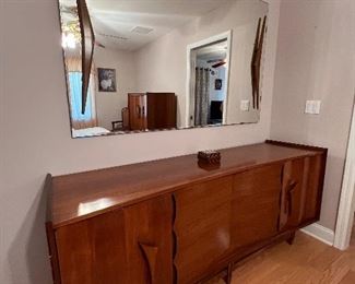 Mid Century Modern Dresser/Matching Mirror 