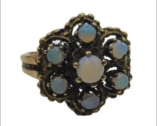 Vintage 14k Gold Ring with 7 White Opal Stones