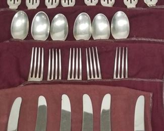 25 Piece Gorham Buttercup Sterling Silver Flatware