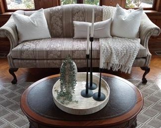 Love seat & coffee table
