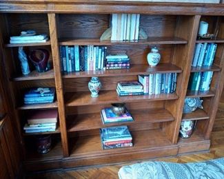 Books & decorative accents