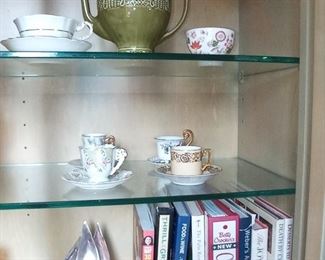 Teapot & teacups