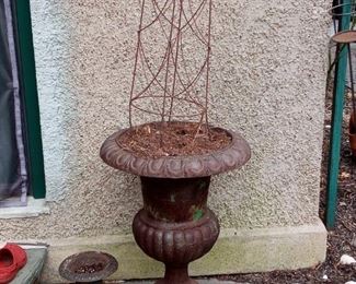 Planter / urn