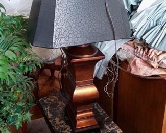 Table lamp