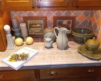 Assorted kitchen accents