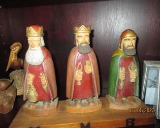 THREE WISEMAN $25 WITH MANY MORE NOT SHOWN SMALLS.