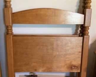 Twin headboard / footboard
