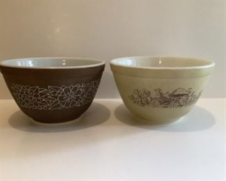 Pyrex mixing bowls